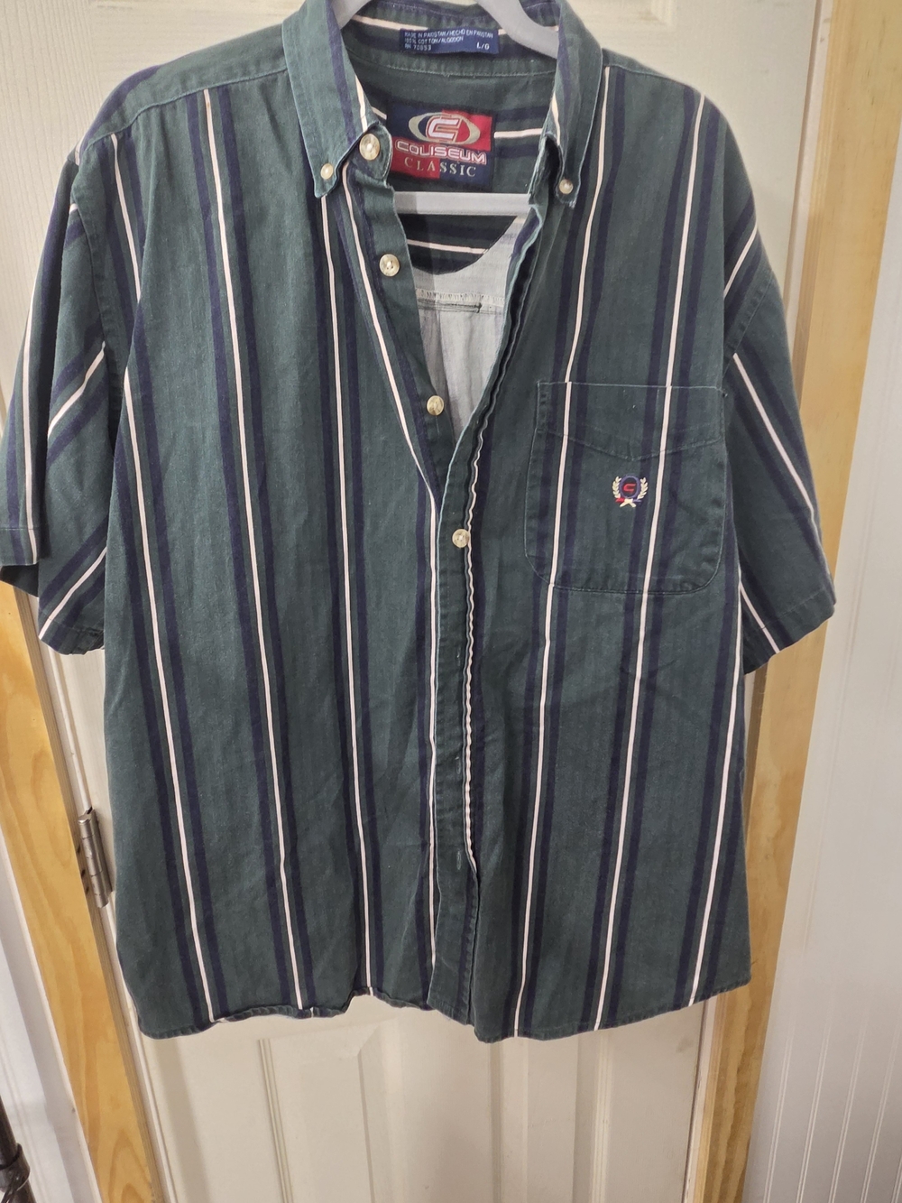 Vintage 1990s Y2K Streetwear Coliseum Classic dark green short-sleeve #0034